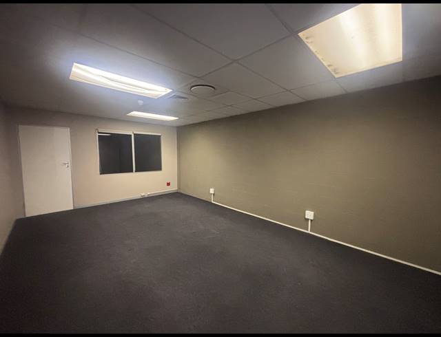 462M² WAREHOUSE TO LET IN AIRPORT INDUSTRIA